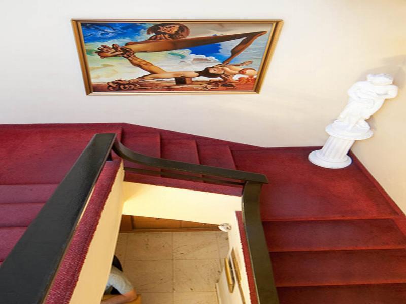 Sun Aviv Hotel 2*