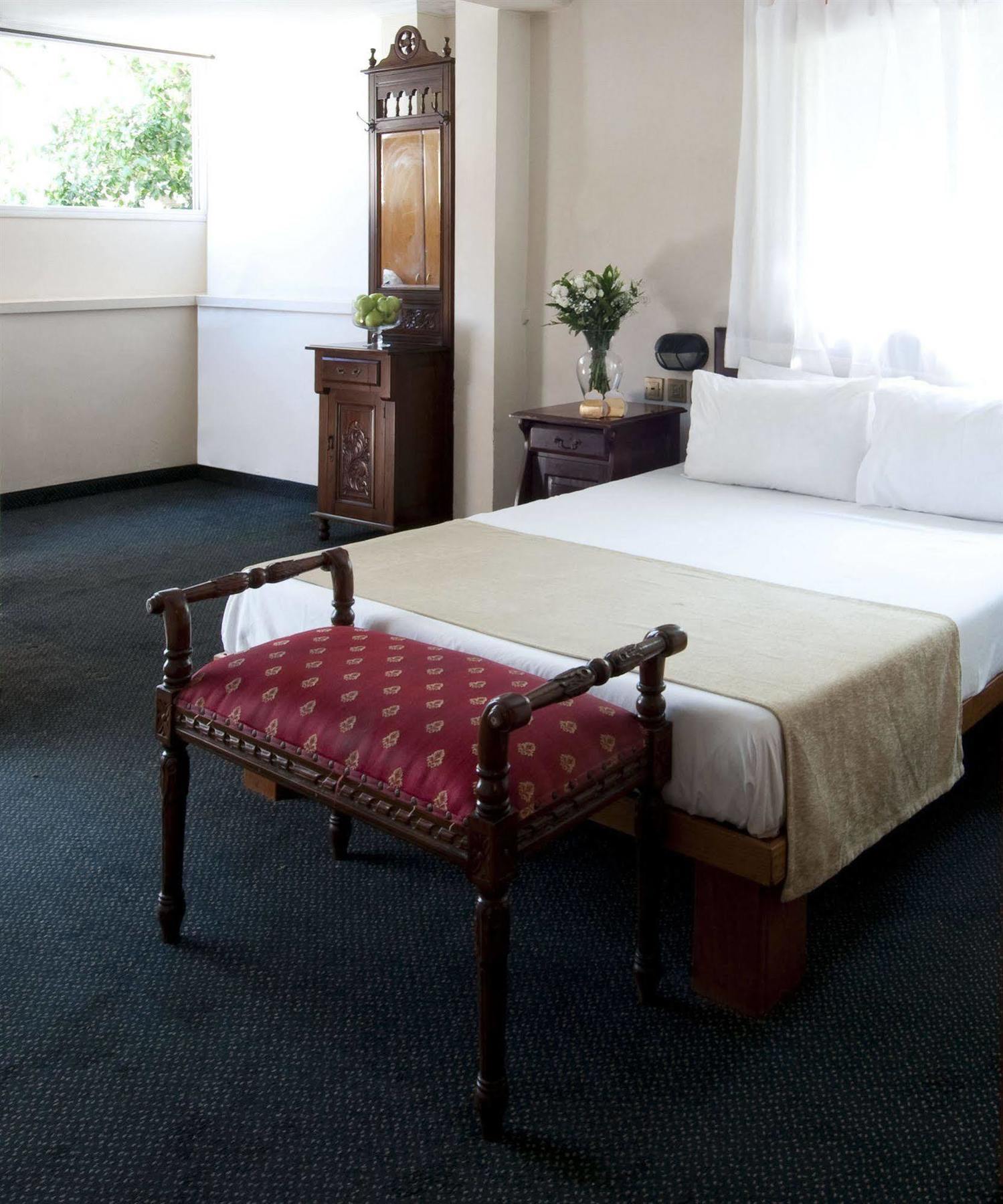 Sun Aviv Hotel 2*